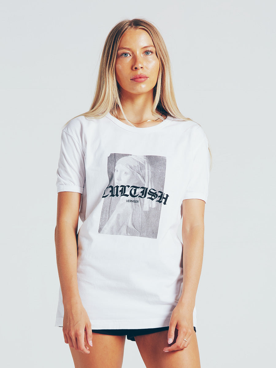 Girl with a Pearl Earring T-Shirt